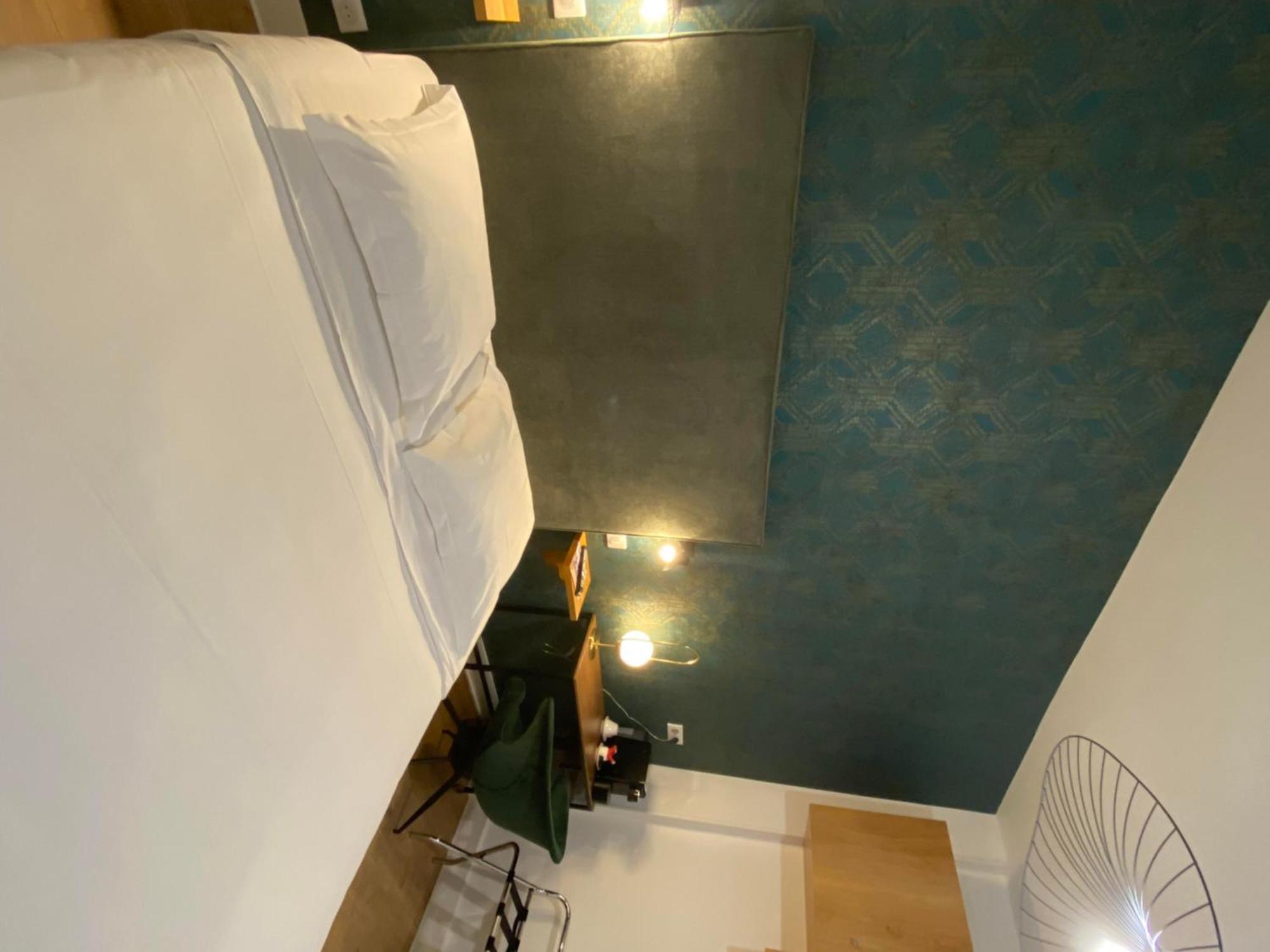 Hotel Le Central Boussac  Bagian luar foto